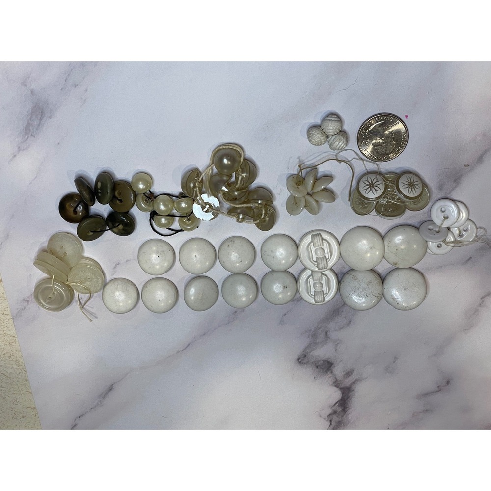 Mixed‎ Vintage Button Lot - Assorted Sizes, Colors & Styles for Crafts/Sewing